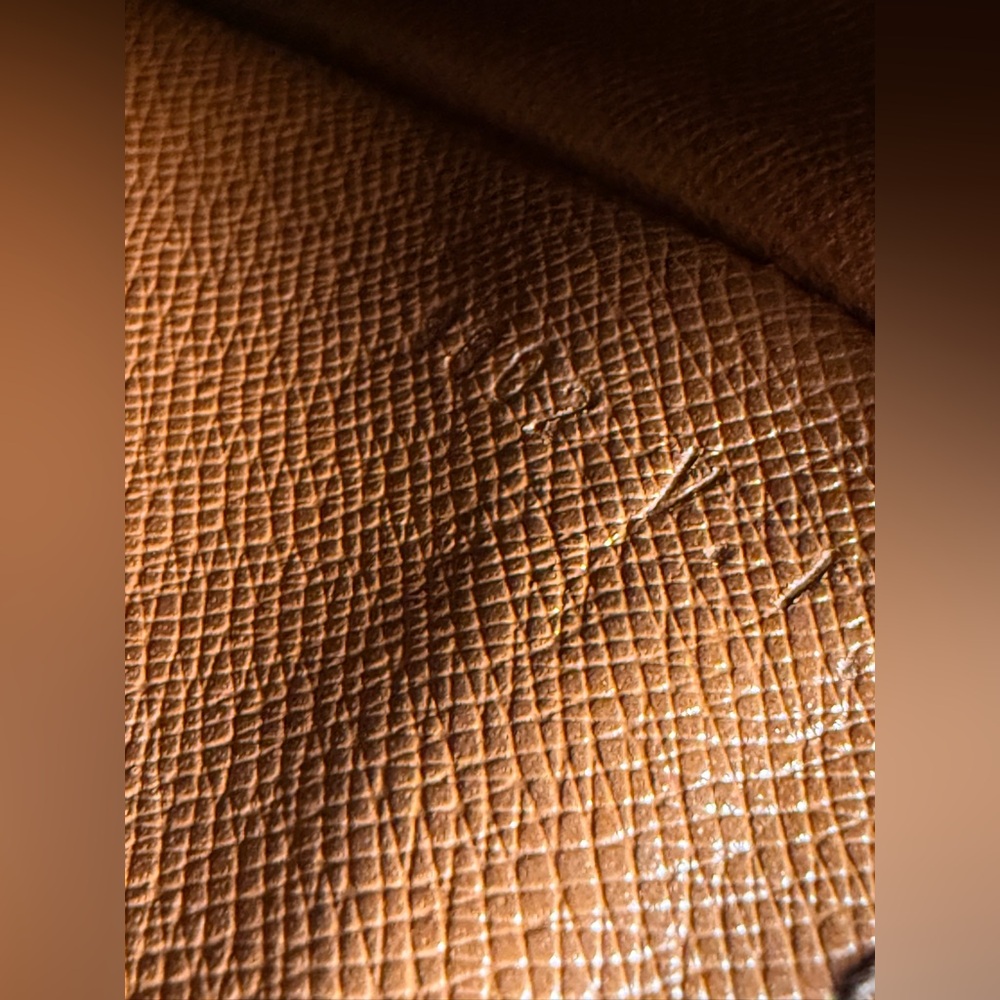 LOUIS VUITTON-9002 VI Saint Cloud Monogram Canvas - Picture 14 of 14